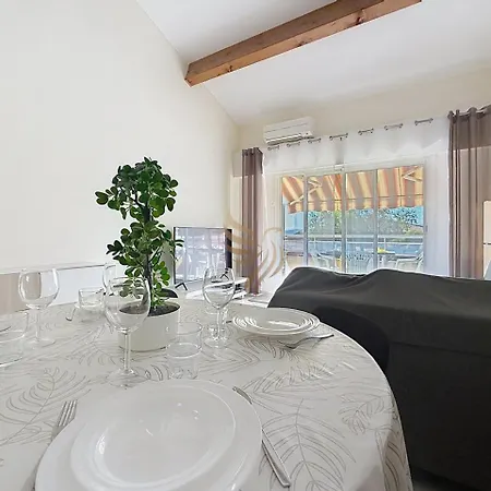 1547 Privilege - 4 Pers Wifi Vue Piscine Garage